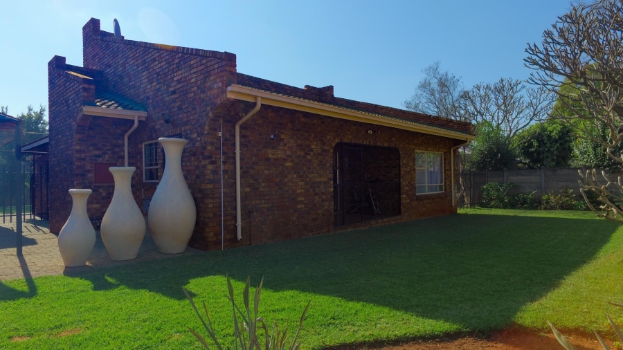 3 Bedroom Property for Sale in Bodorp North West